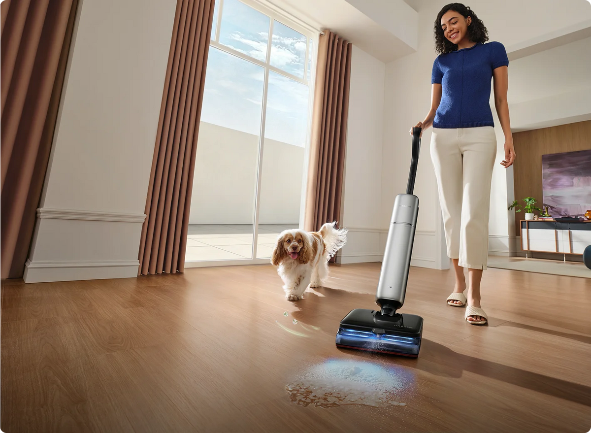 Vacuum and mop in one pass